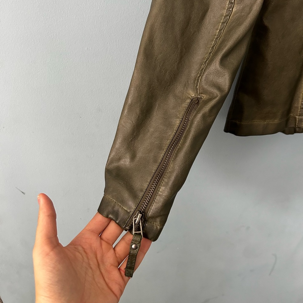 Max Studio Green Leather Jacket - image 7